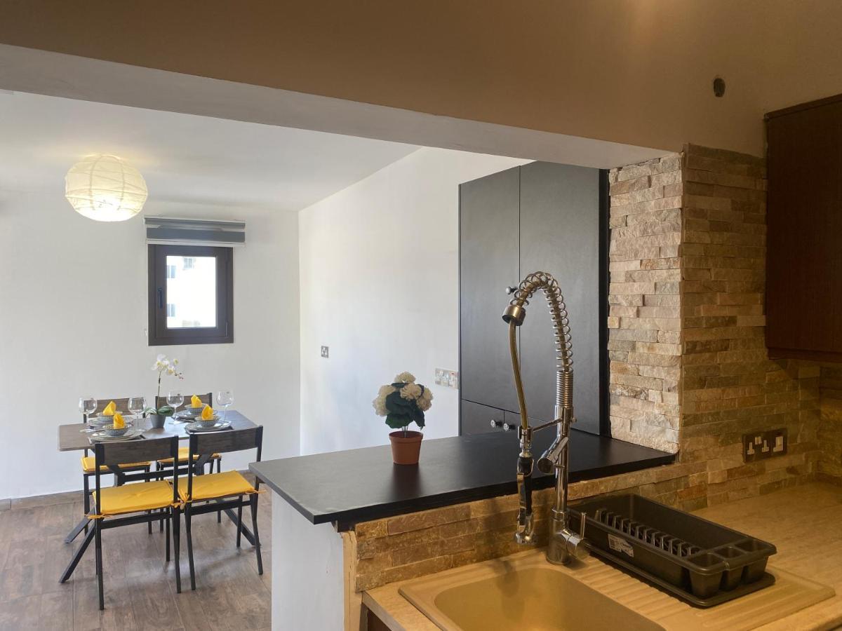 Philip Spacious Apartment Limasol Dış mekan fotoğraf