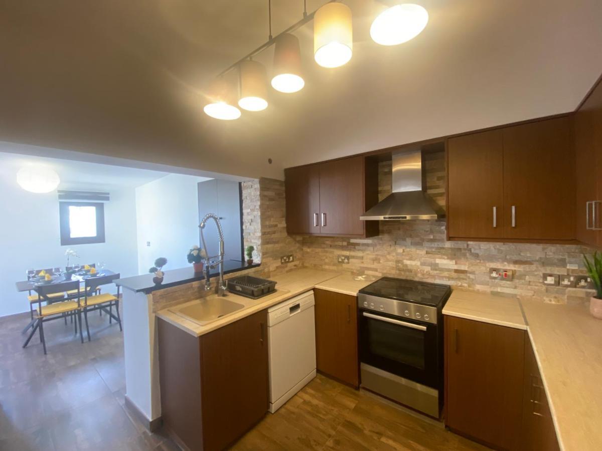 Philip Spacious Apartment Limasol Dış mekan fotoğraf